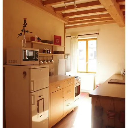 Le Relais De La Place A *